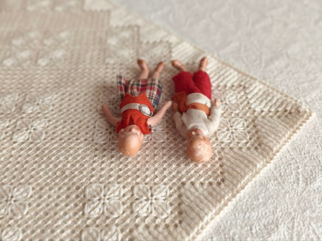 【✳︎toto✳︎さま】antique dolls ❀ 帽子もついた２人のセット