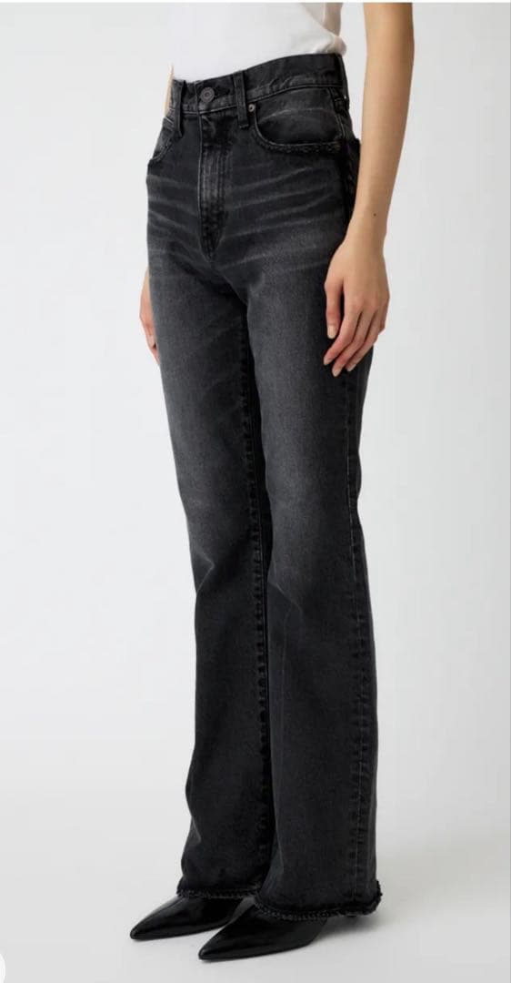 パンツ moussy MVS BLACK FLARE 24inch