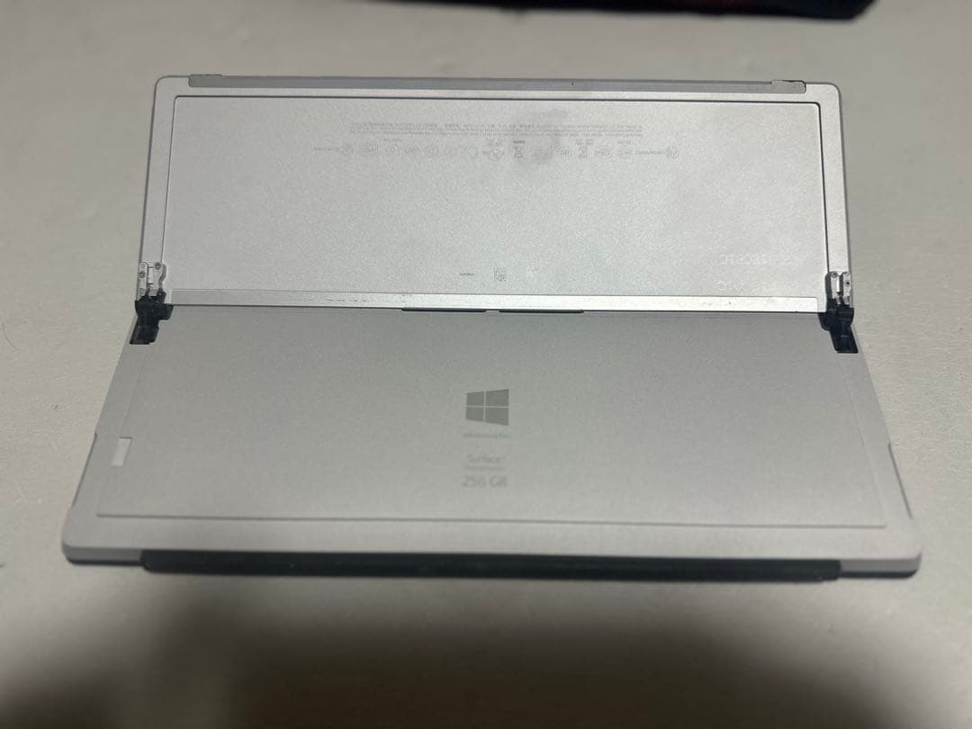 し*ん様 Surface Pro3 i7 8GB SSD256GB タイプカバー