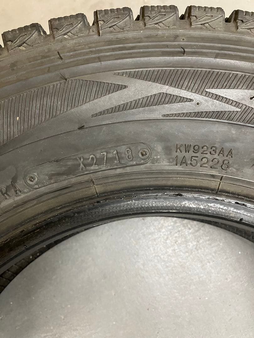 超バリ山 145R12 6PR ダンロップ SV01 スタッドレス 軽トラ軽バン