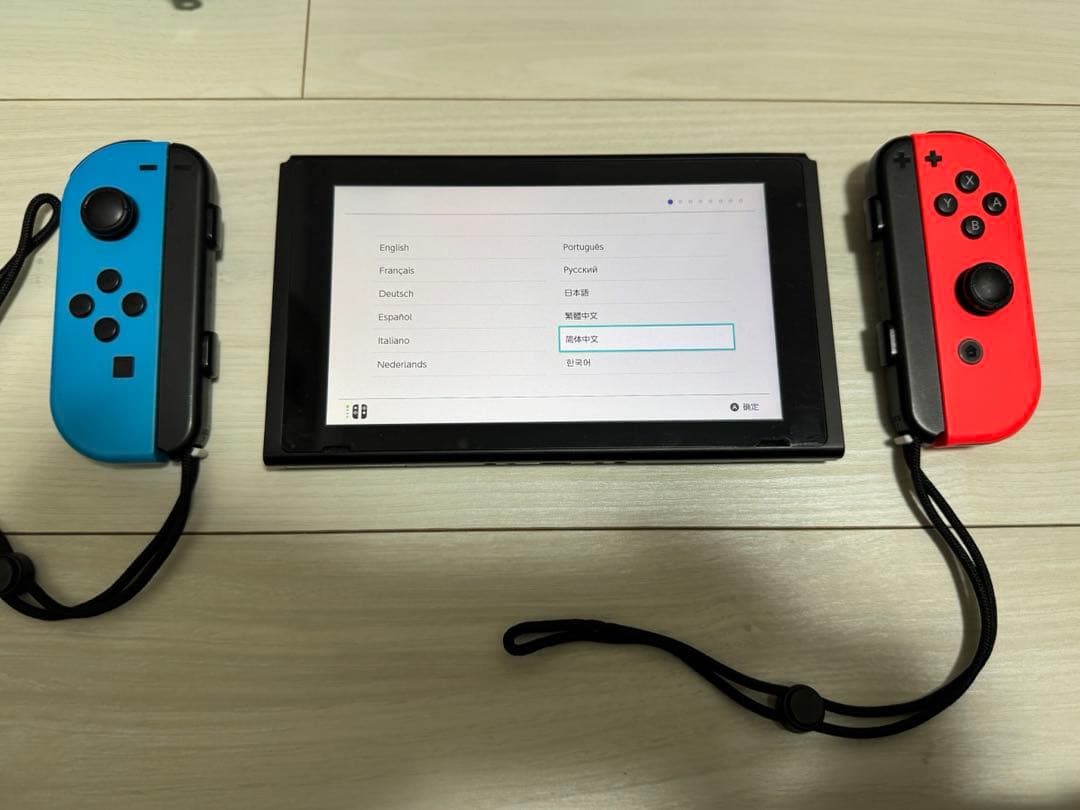 Nintendo Switch本体 128GB microSDカードとケース付き