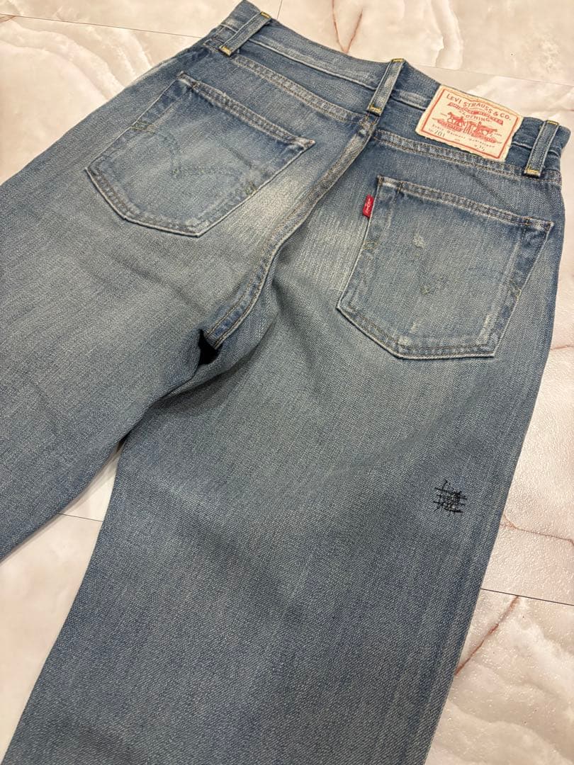 リーバイス　ストレートデニム