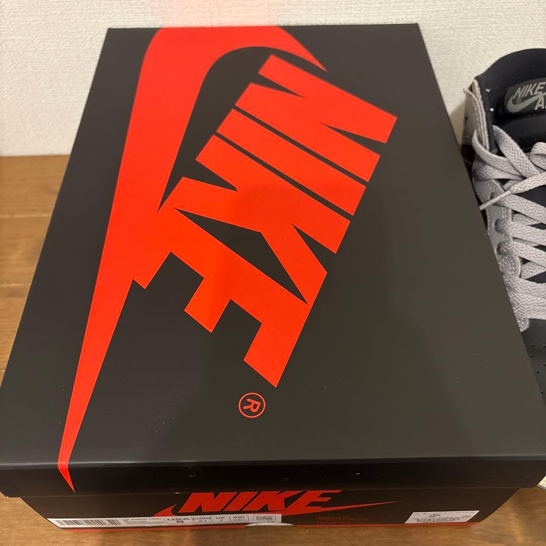 ナイキ　AJ1 リバースシャドウ