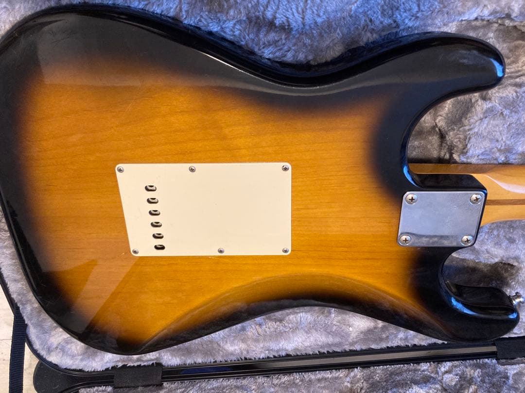 Fender Japan ST57-90 フジゲン期Eシリアル　ラッカーボディ