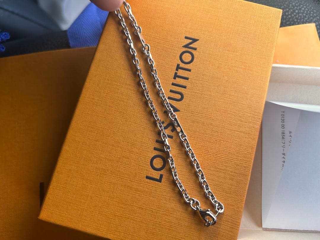 LOUIS VUITTON チェーンネックレス