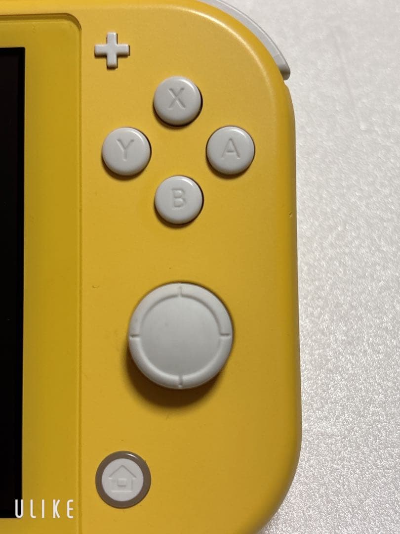 Nintendo Switch Lite イエロー 充電器付き 美品♥️