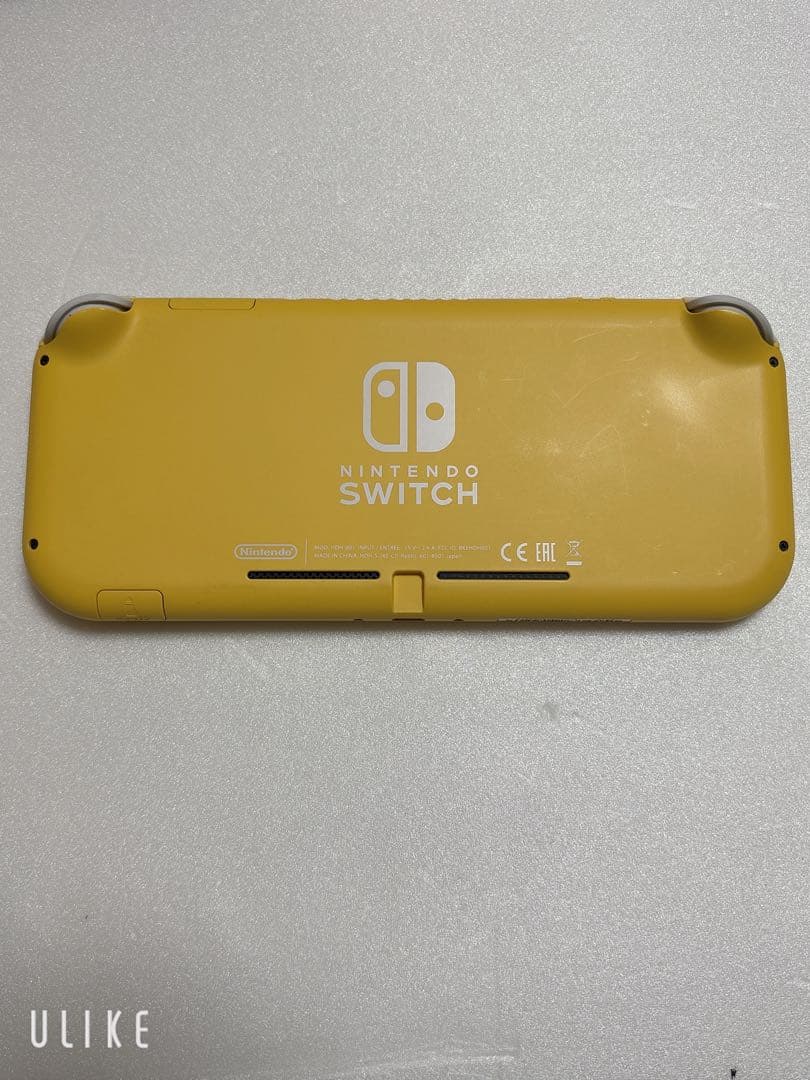 Nintendo Switch Lite イエロー 充電器付き 美品♥️