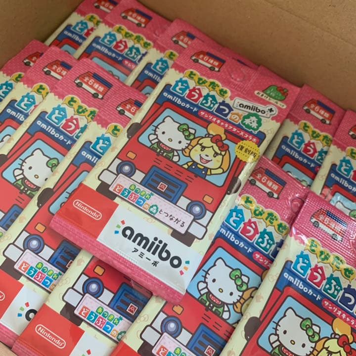 サンリオコラボ　どうぶつの森amiibo 15パック