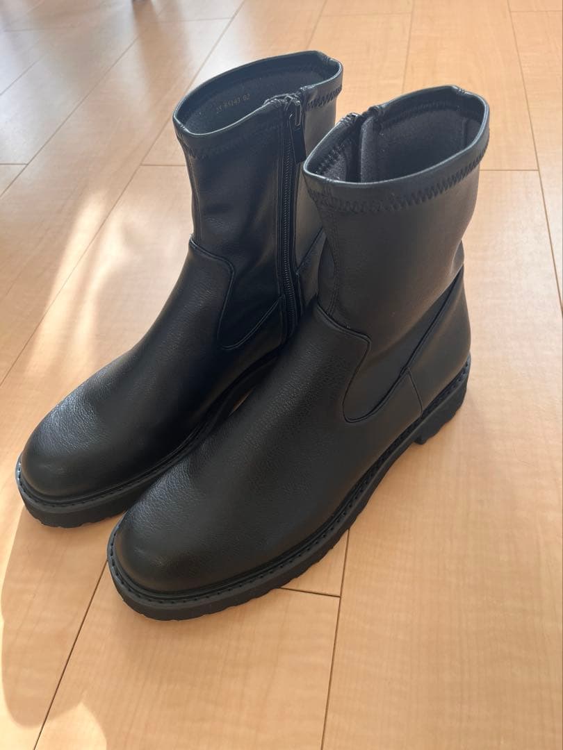 ★ LE TALON ルタロン 3.5cmトラックソールフィットショートブーツ★