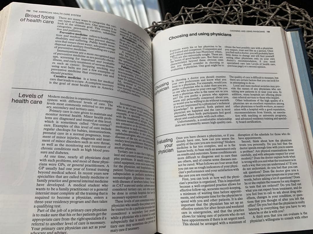FAMILY MEDICAL GUIDE ハードカバー　洋書
