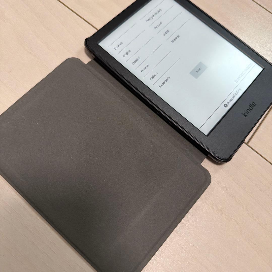 ほぼ新品　Kindle 11世代 ケース付き