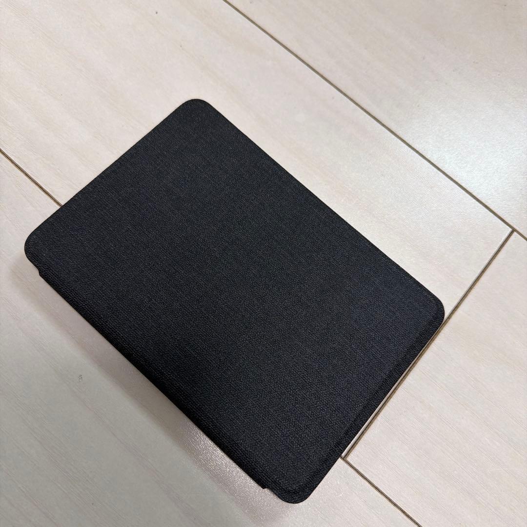 ほぼ新品　Kindle 11世代 ケース付き