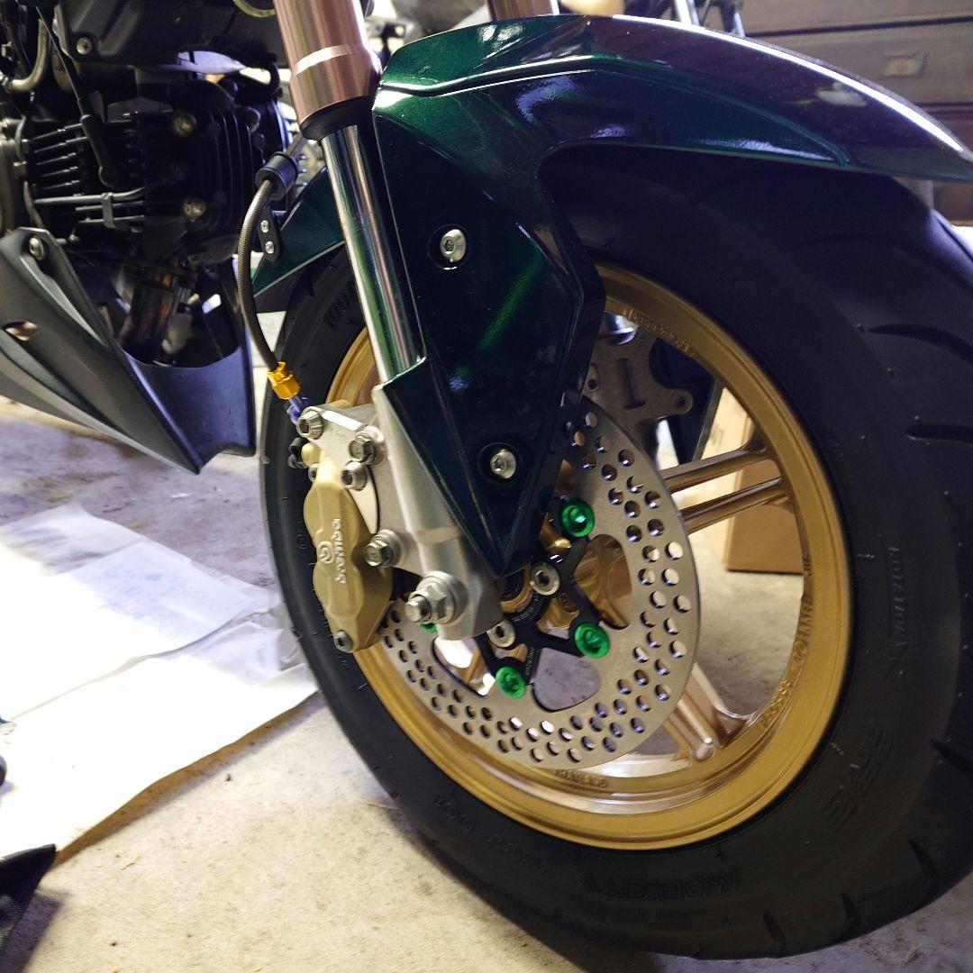 ブレンボ フロントキャリパーサポート　ジークラフト（Gcraft）Z125PRO