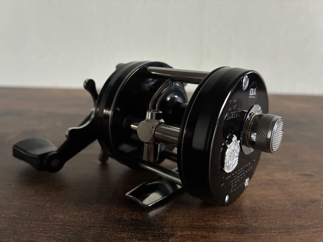 ABU Ambassadeur 2500C アブ アンバサダー ブラック