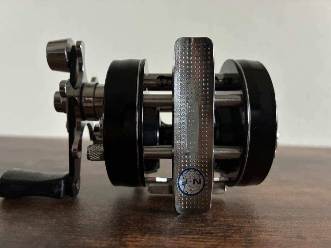 ABU Ambassadeur 2500C アブ アンバサダー ブラック