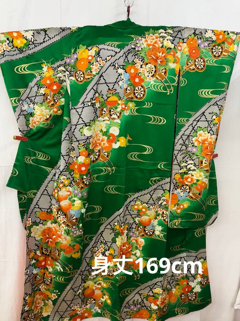 252)着物　振袖　4点　全て着用可能品　正絹