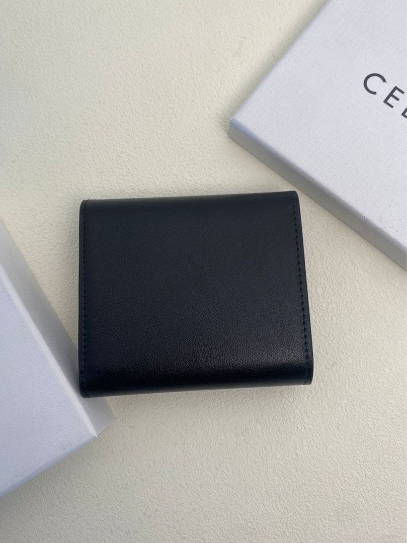 CELINE ブラック 三つ折り