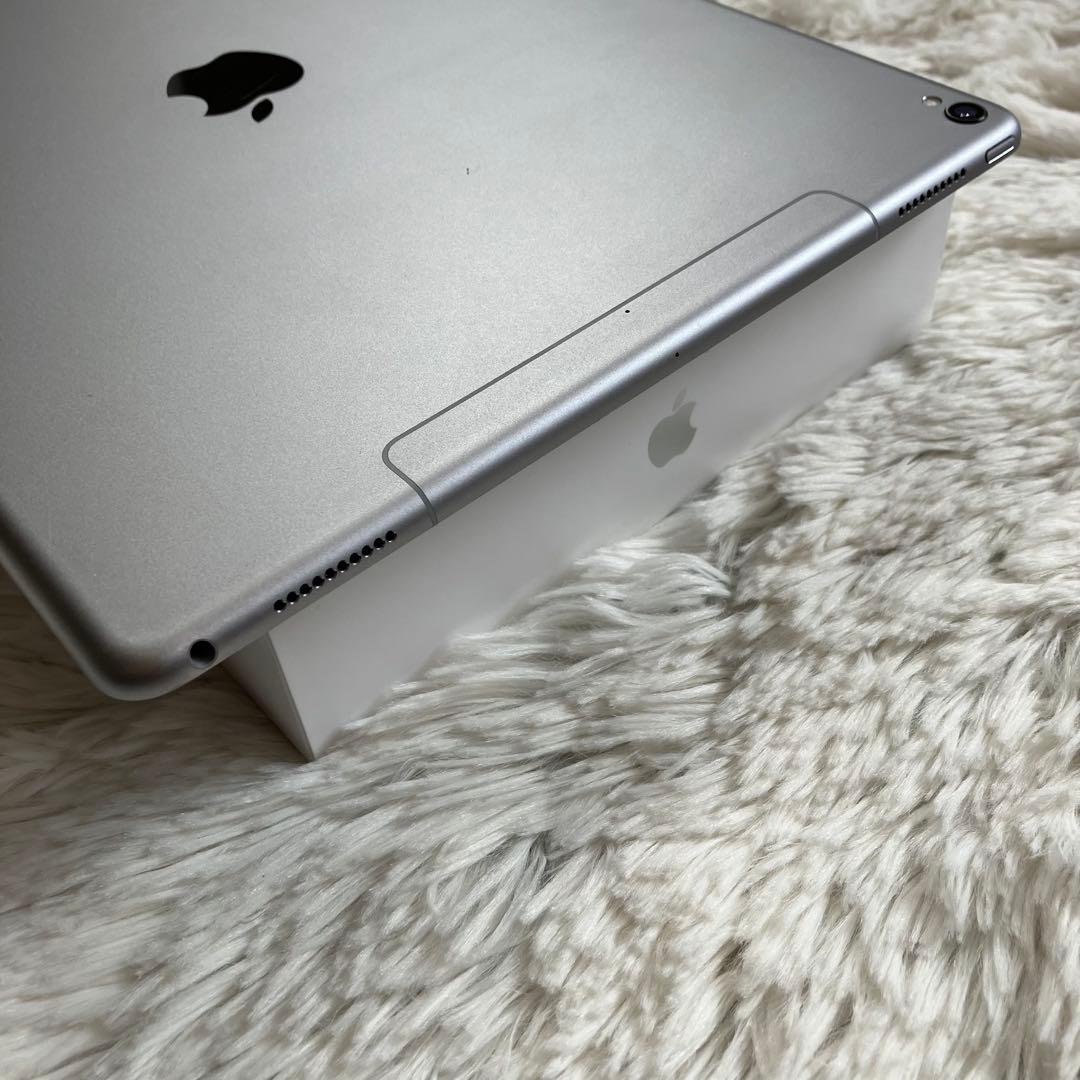 【完動品】iPad Pro 12.9 第2世代 256GB SIMフリー