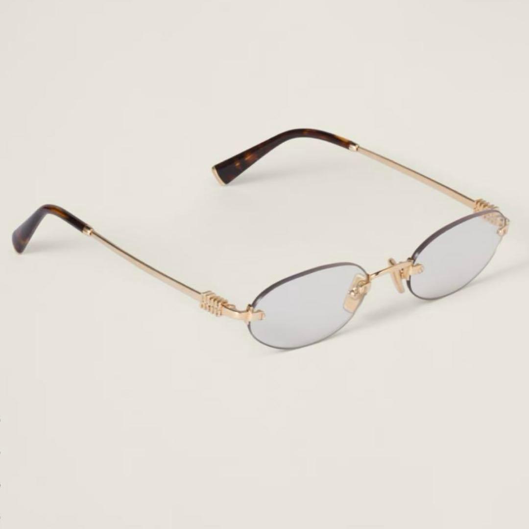 miumiu ロゴサングラス