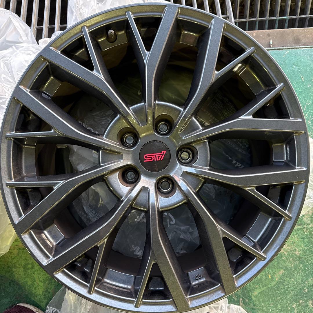 スバルWRX Sti タイプS 純正19インチ