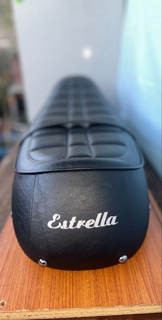 カワサキ　ESTRELLA　エストレヤ　純正レトロシート　黒