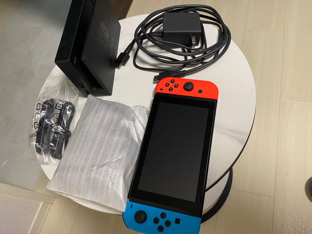 【メイメイ】Nintendo Switch 本体　付属品完備