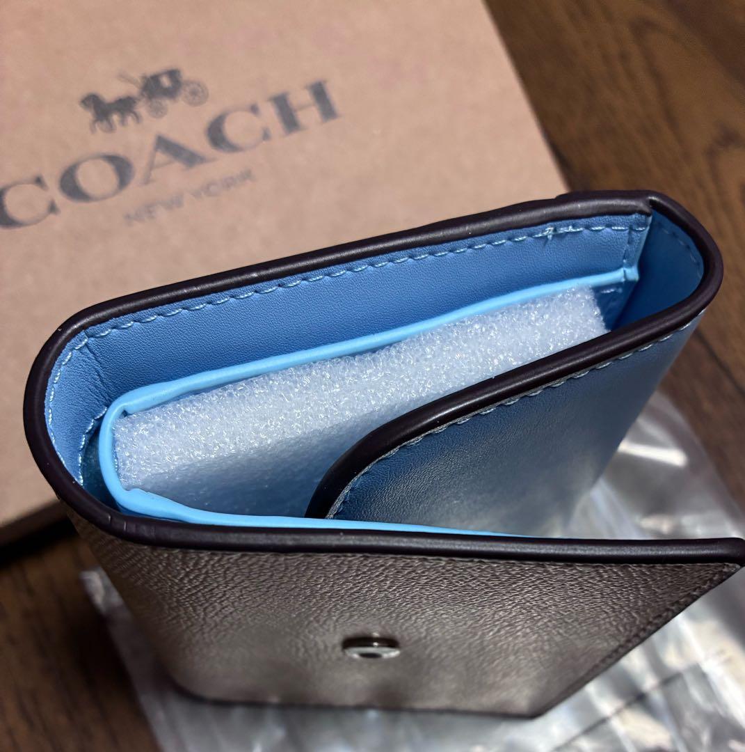 新品　COACH 三つ折り財布 青/ベージュ