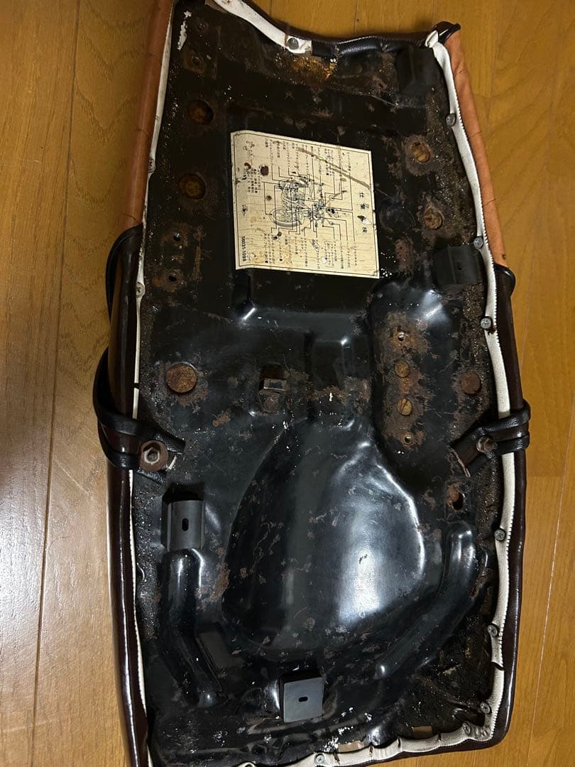 Z400FX シート　タックロール　純正ベース