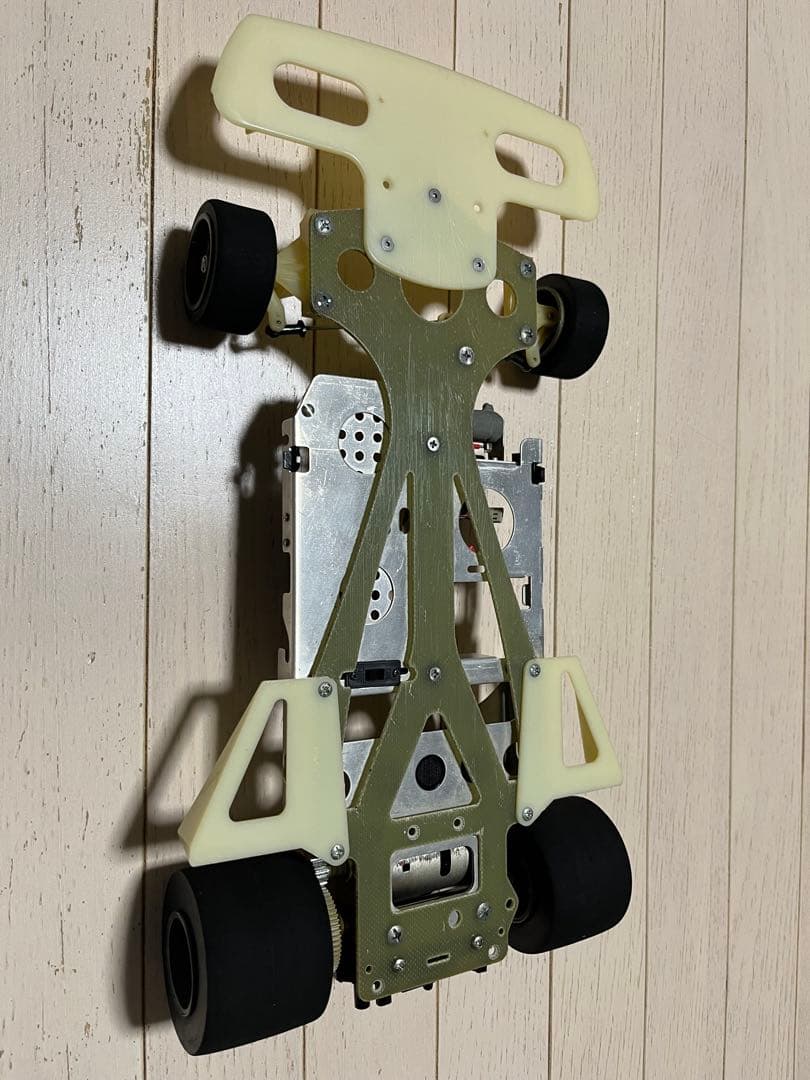 タミヤラジコンカー1/10JPSロータス79(当時物) おまけのシャーシ付き
