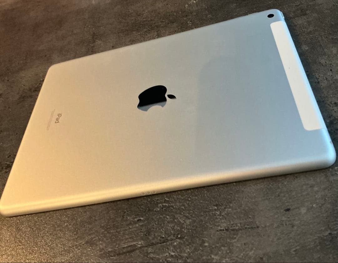 未使用に近い　第9世代　64GB Apple iPad 本体