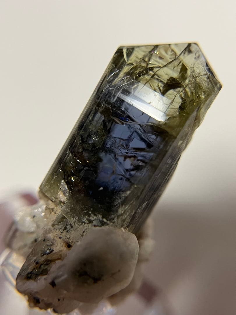 激レア　母岩付　タンザナイト　鉱物　鉱物標本　原石　tanzanite