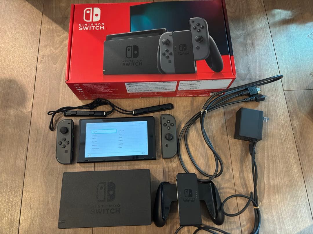 【美品】Nintendo Switch グレー 本体＋おまけ付き
