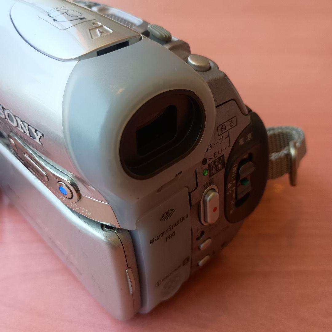 ジャンク品ソニーハンディカムminiDVデジタルビデオ DCR-HC90本体のみ