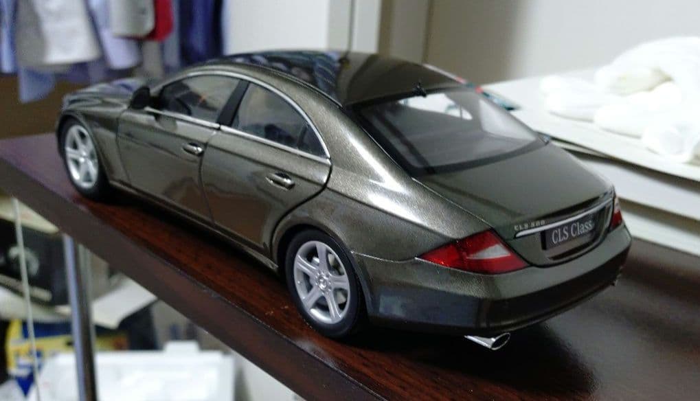 ミニカー 京商 KYOSHO 1/18 メルセデスベンツ CLS ダークグレー