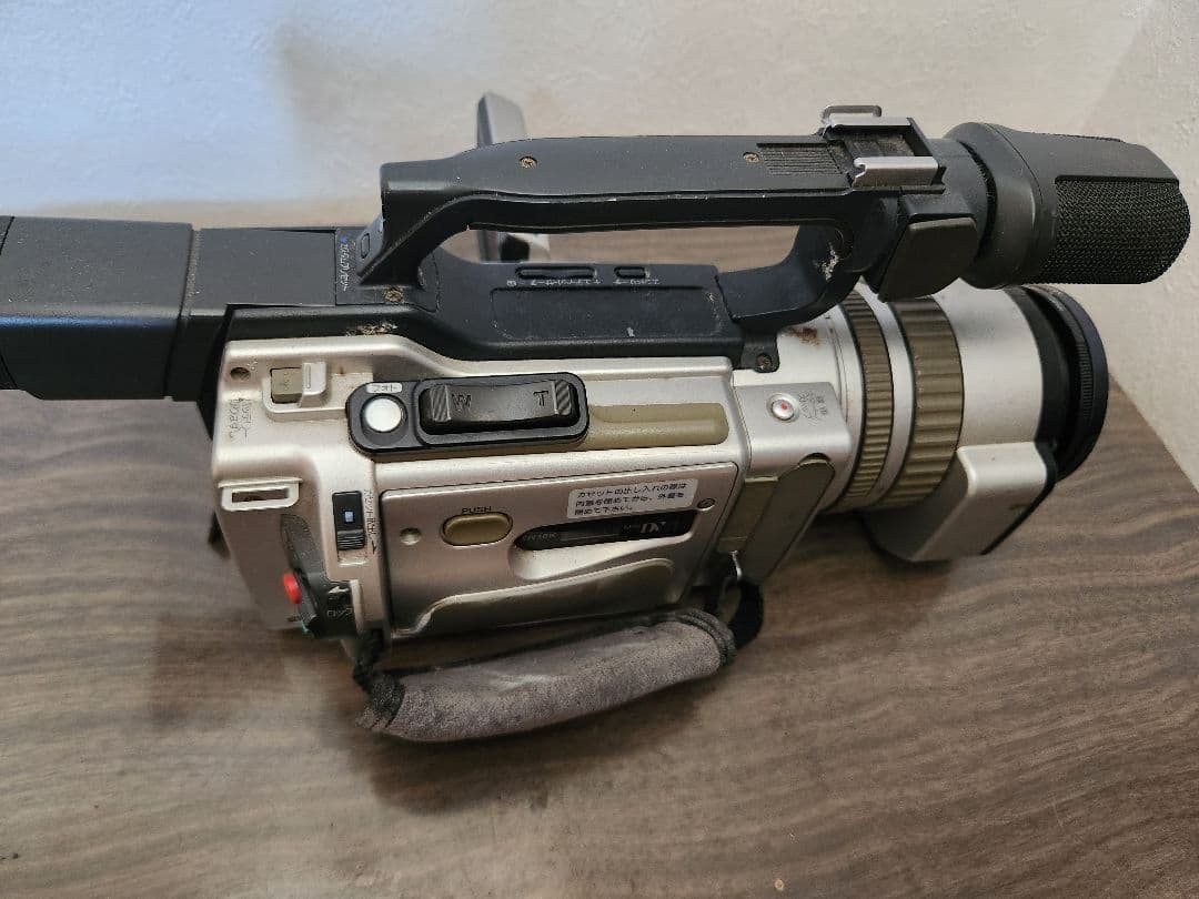 値下げ中Sony DCR-VX2000CCD-VX1HDR-HC3ビデオカメラ