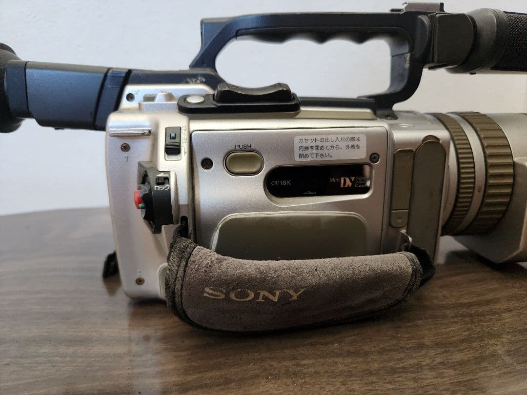 値下げ中Sony DCR-VX2000CCD-VX1HDR-HC3ビデオカメラ