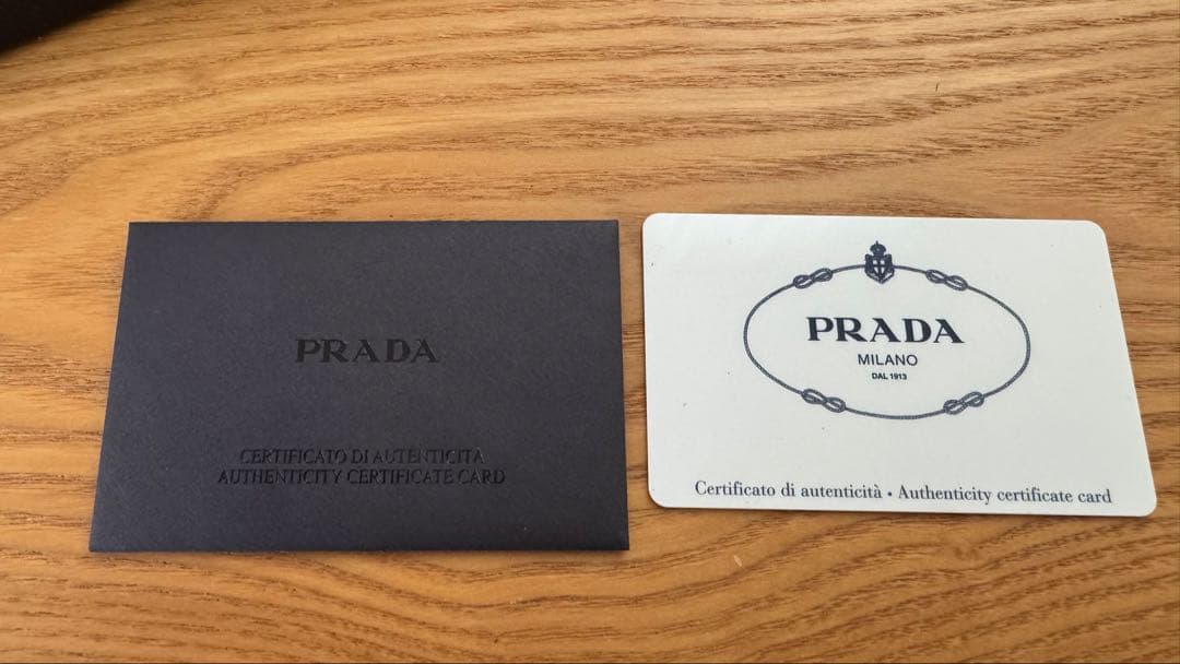 プラダ　PRADA長財布　サフィアーノメタル