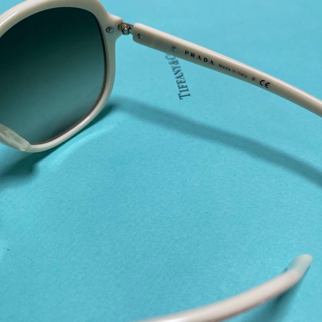 【PRADA】新品　サングラス