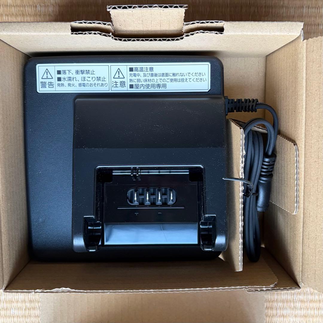 新品未使用品★Panasonic NKJ075Z バッテリー充電器