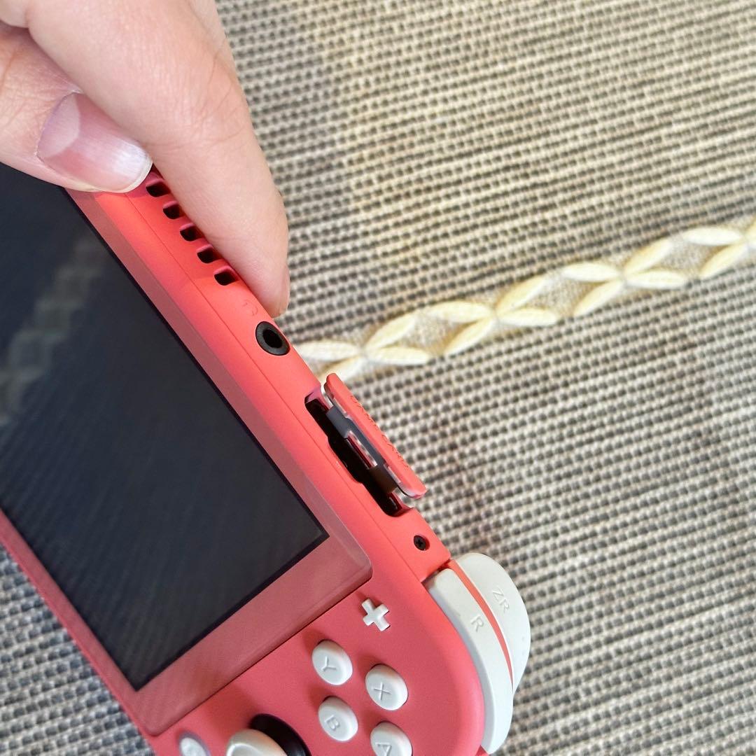 【Nintendo Switch Lite】コーラル スヌーピーケース付き