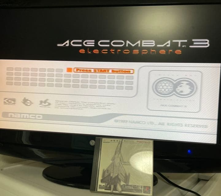 プレステ初代　SONY SCPH-7000 PlayStation ソフト4本