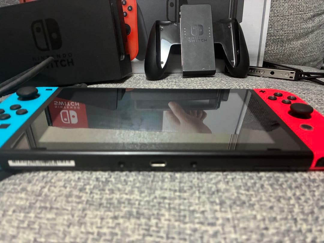 Nintendo Switch本体　状態○ SDカード128GB付　動作確認済
