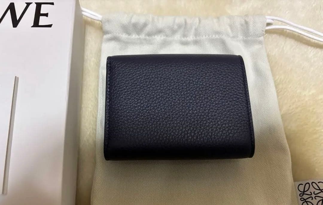 LOEWE ネイビー 三つ折り財布 保存袋付き