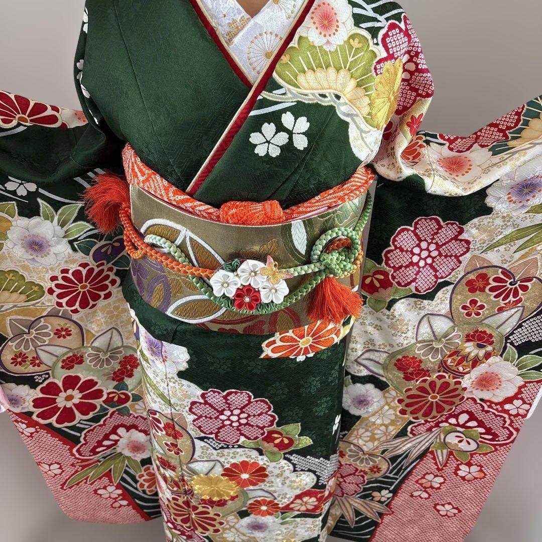 新品　正絹豪華振袖フルセット　王道古典柄　緑　駒刺繍　金彩　成人式に