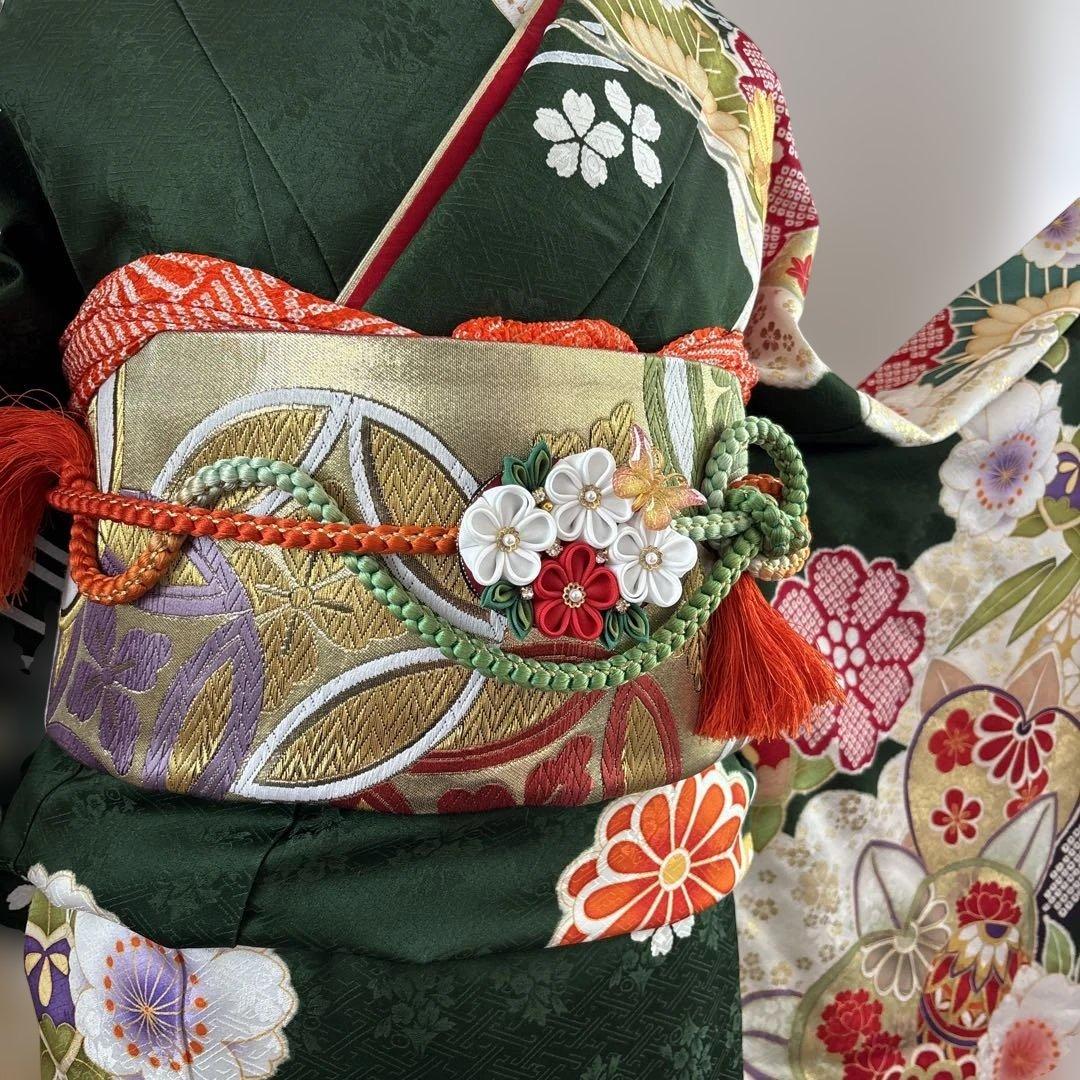 新品　正絹豪華振袖フルセット　王道古典柄　緑　駒刺繍　金彩　成人式に
