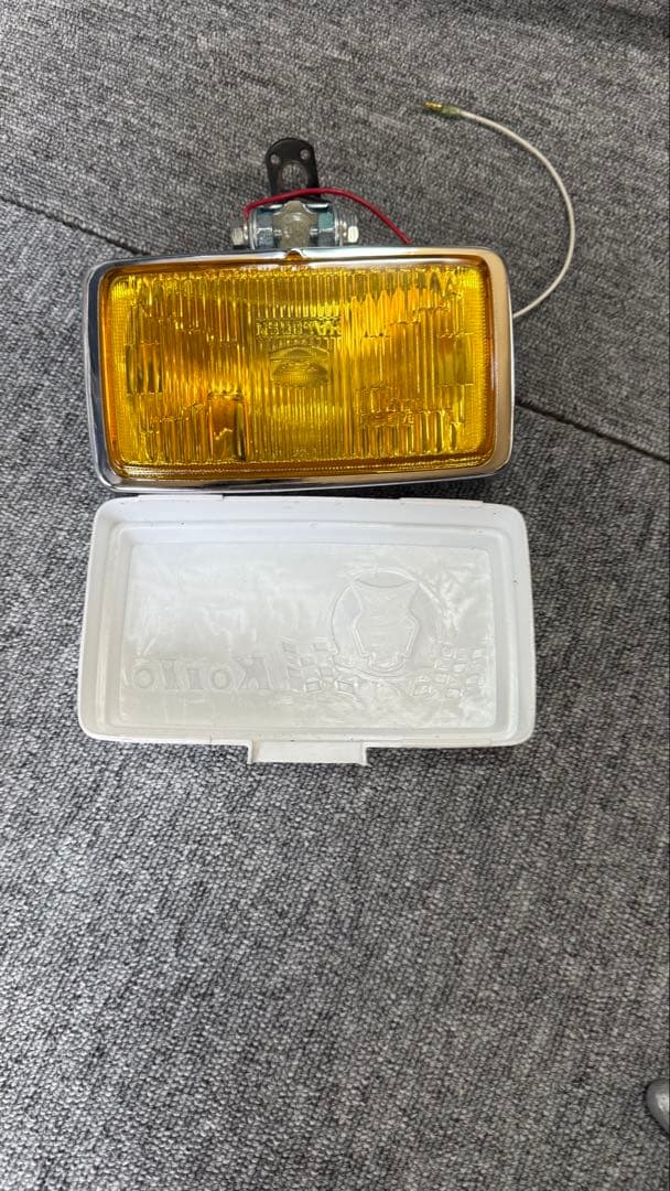 フォグランプ ハロゲン角目ライト