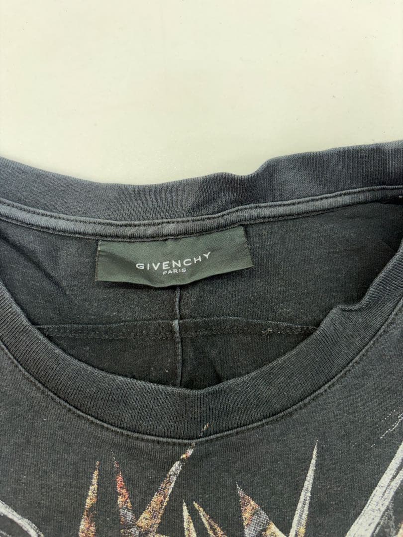GIVENCHY スカルグラフィック Tシャツ ブラック