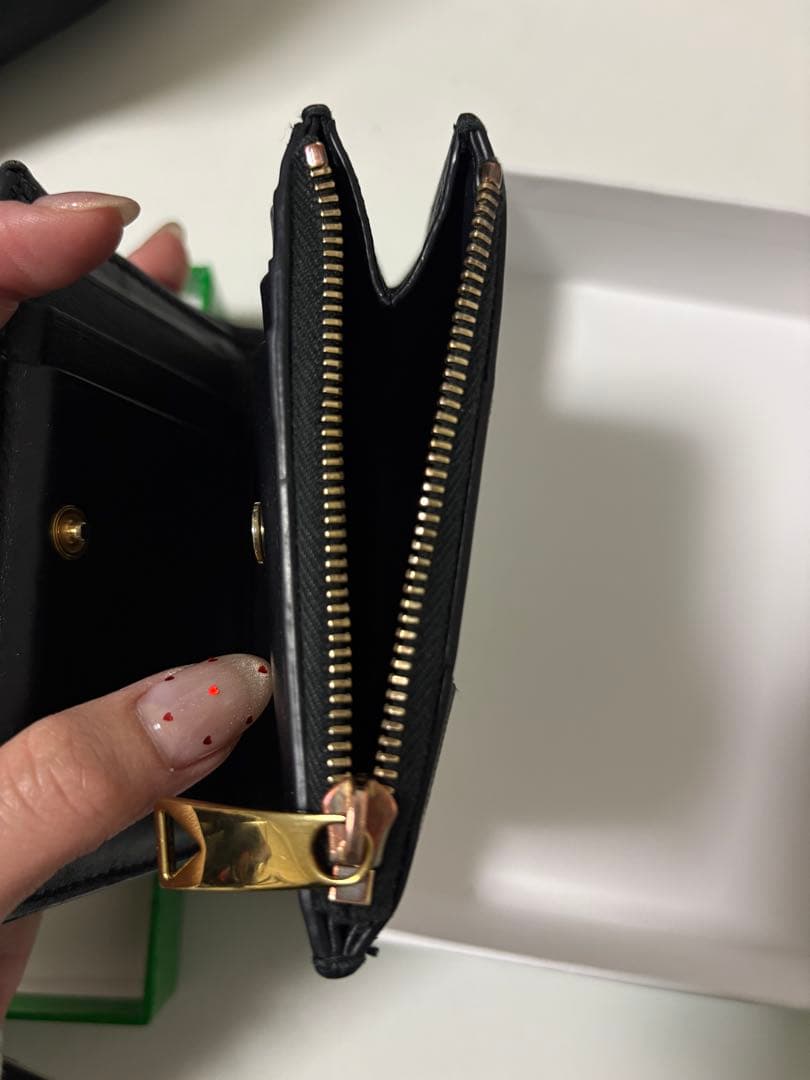 BOTTEGA VENETA ブラック二つ折り財布