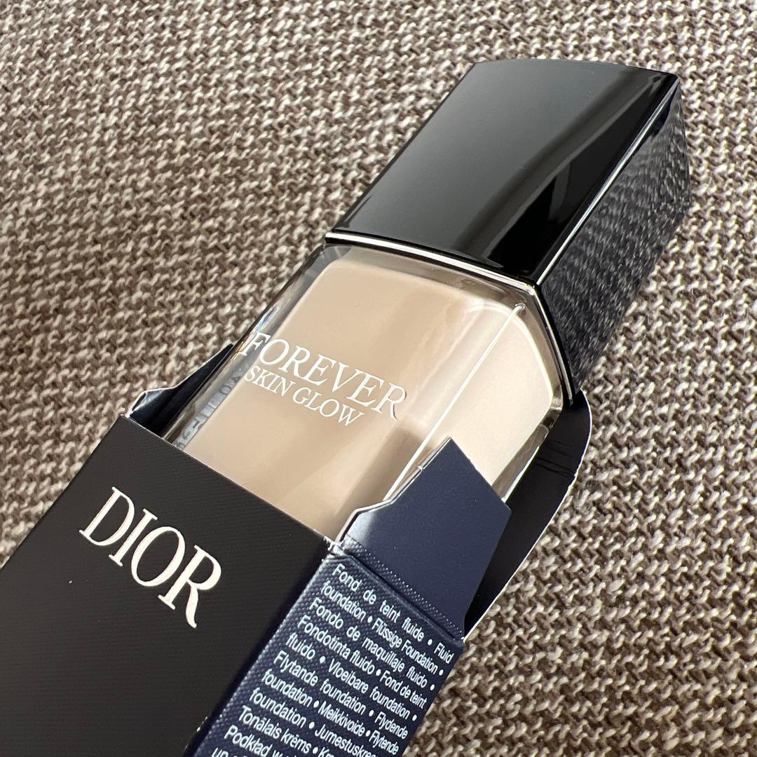 新品！Dior ディオールスキン フォーエヴァー フルイド グロウ00 30ml