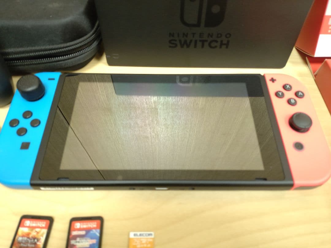 Nintendo Switch　バッテリー強化版　ソフト別売り